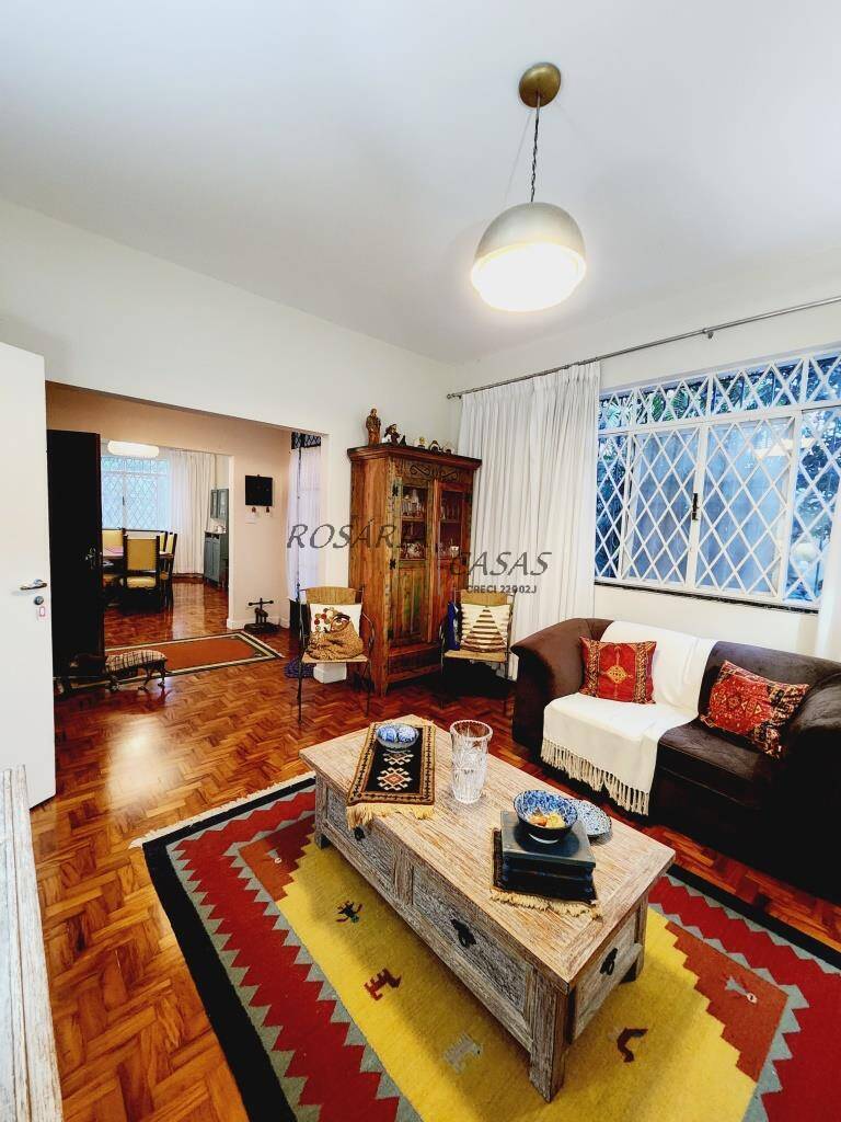 Casa, 3 quartos, 235 m² - Foto 1